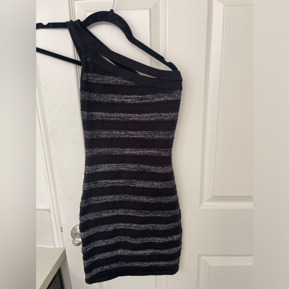 Black & Silver One Shoulder Bodycon Dress – Juniors Small